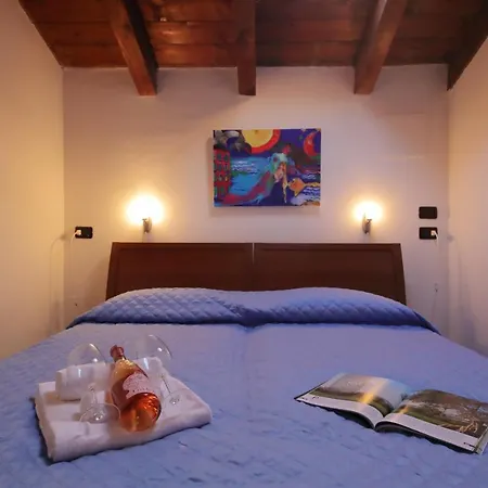 3-bedroom Lakefront Lakeview Appartamento