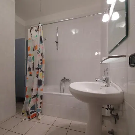3-bedroom Lakefront Lakeview Apartamento Acquaseria