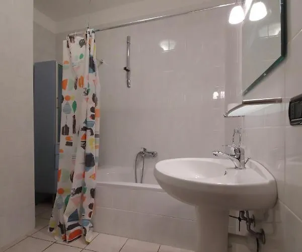 3-bedroom Lakefront Lakeview Daire Acquaseria